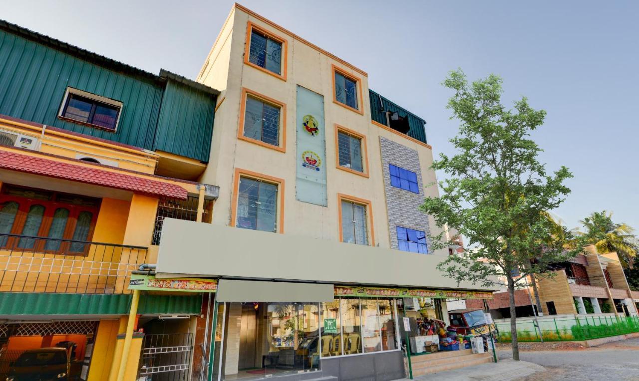 Madrasi Airport Hotel - SAIBALA Madrás Exterior foto
